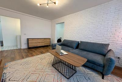 Apartament cu 2 camere semidecomandat, mobilat în Victoriei