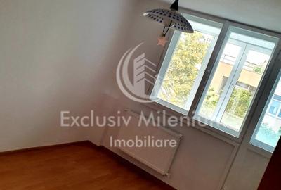 Apartament cu 3 camere semidecomandat în Drumul Taberei