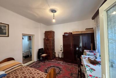 Casă +Teren Rm. Vâlcea str. N. Bălcescu - 6