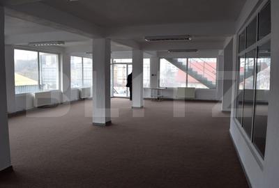 Spațiu comercial, de 185.00 mp, în Craiovei