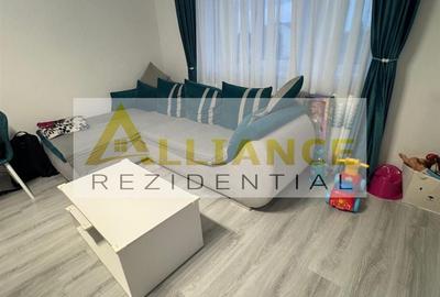 Apartament cu 3 camere decomandat, mobilat în Sud