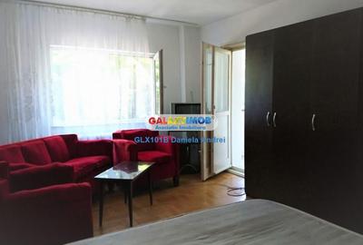 Garsonieră decomandată, mobilată în Muncii