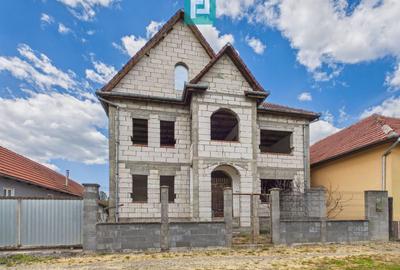 Casă individuală cu 6 camere în Exterior Nord