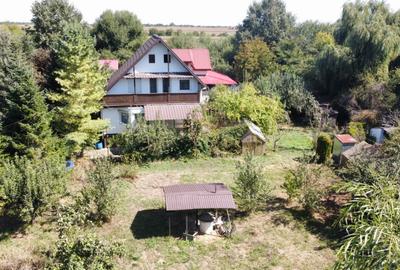 Casă individuală cu 4 camere în Gruiu