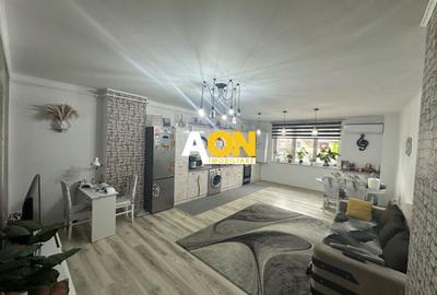 Apartament cu 3 camere decomandat, mobilat în Ampoi 3