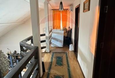 Casă / Vilă cu 5 camere - 16