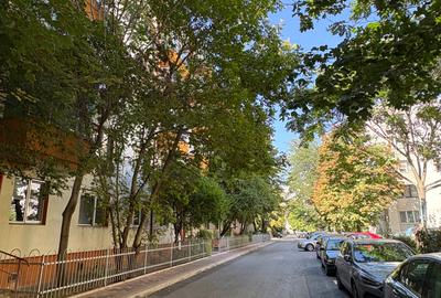 Apartament cu 3 camere decomandat în Ozana