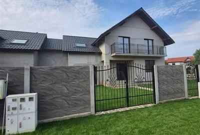 Casă individuală cu 5 camere în Moșnița Nouă