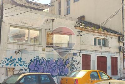 Casă de | Strada Gheorghe Lazar, Constanța | Oportunitate de Renovare - 2