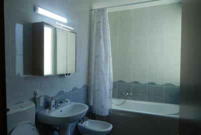 Chirie apartament 3 camere, zona linistita - 9