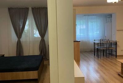 Apartament cu 2 camere decomandat, mobilat în Titan
