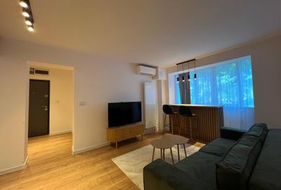 Apartament cu 2 camere semidecomandat, mobilat în Drumul Taberei