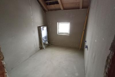 Sanandrei Duplex cu 4 Camere, Drum Asfaltat, Toate Utilitatiile - 10