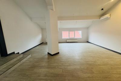 Spațiu comercial, de 143.00 mp, în Lipovei
