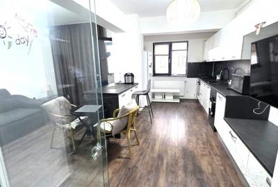 Apartament cu 3 camere decomandat, mobilat în Bragadiru