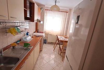Apartament 2 camere Teiul Doamnei-et 5- decomandat-1985 - 1