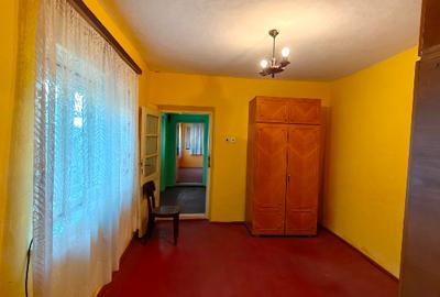 Casa solidă și teren în Zona Islaz pe Strada Mărului - 10