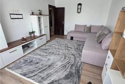 Apartament cu 3 camere decomandat în Girocului