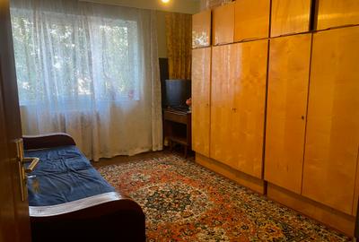 Apartament 3 camere Manastur, str.Padin, zona Piata Flora, decomandat, et.2/4 - 4