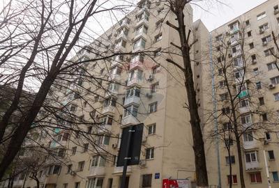 Apartament cu 4 camere decomandat în Pantelimon