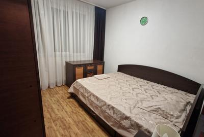 Apartament cu 3 camere decomandat, mobilat în Apărătorii Patriei