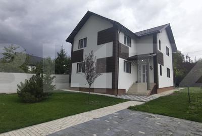 Casă individuală cu 5 camere în Valea Lupului