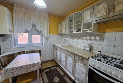 Apartament cu 2 camere semidecomandat în Zamfirescu