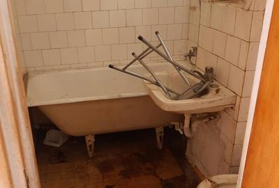 Vanzare 2 camere Camil Ressu etaj 6/8 bloc 1975 decomandat 43 mp - 7