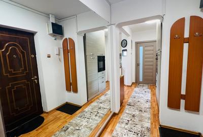 Apartament de 4 camere, 81 mp, 2 bai, balcon, Calea Moșilor - 14