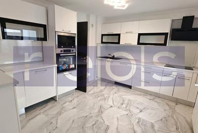 Apartament cu 4 camere decomandat, mobilat în Decebal