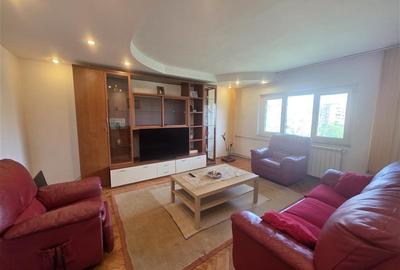 Apartament cu 3 camere decomandat în Nerva Traian