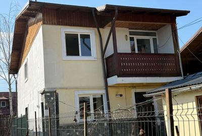 Vila 5 camere 120mp+magazin 40 mp-construcție 2008 Central - Câmpina - 1