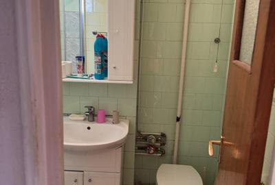 Se vinde un apartament de 3 camere in zona Obor, pe strada Masina de Paine - 11