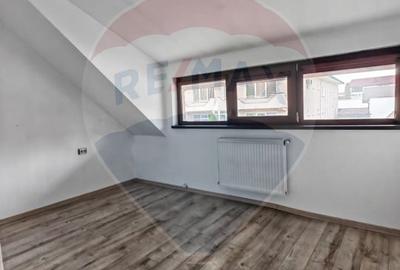 Apartament cu 4 camere de vânzare in zona centrala - 19