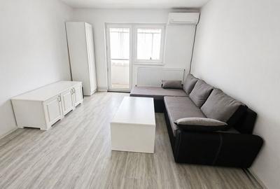 Apartament cu 2 camere semidecomandat, mobilat în Complex Studențesc