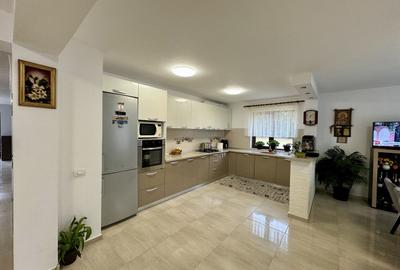 Casă Spațioasă de Vânzare în Ghimbav | Două Apartamente | Teren 579 mp - 15