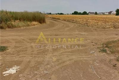 Teren 330 mp,la 250-300 m de alte case.Zona in dezvoltare. - 5