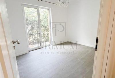 Apartament cu 3 camere semidecomandat, mobilat în Dumbrăvița
