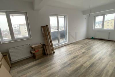 Apartament cu 4 camere decomandat în Giulești