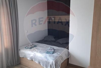Apartament cu 3 camere de închiriat - 7