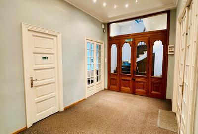 Unirii - Mitropolie vila 500 mp utili 4500 Euro - 5