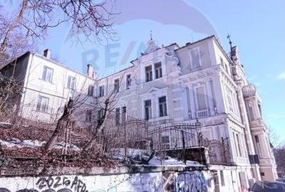 Clădire multifuncțională / Hotel/ Spital/ Renovare in curs - 3