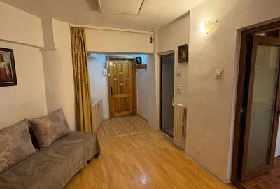 Garsoniera de vanzare - 35,75mp - central - 1