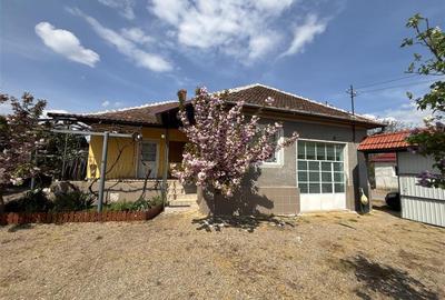 Casă individuală cu 4 camere în Cheșa