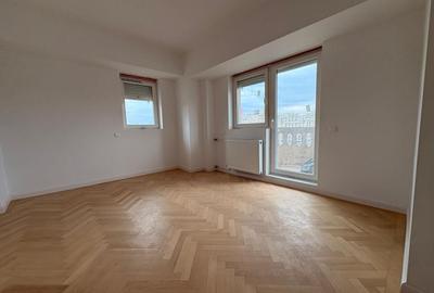 Apartament cu 4 camere în P-ța Unirii