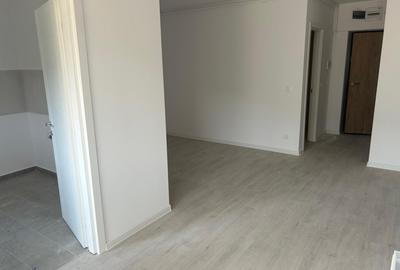 Garsoniera, 33mp + 20mp gradina, AC, metrou, bloc 2025, Hils Republica - 2