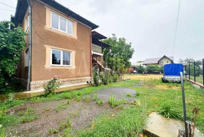Casa 4 camere de vanzare in Sannicoara - 1