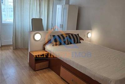 Apartament de vanzare 2 camere, Bulevard Decebal - 3