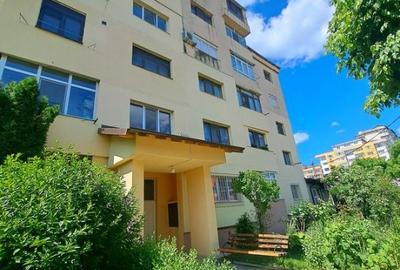 Vanzare Apartament 3 Camere, Str. Craitelor, Micro 11 Targoviste