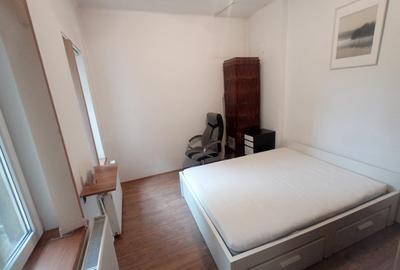 Apartament cu 2 camere decomandat, mobilat în Romană